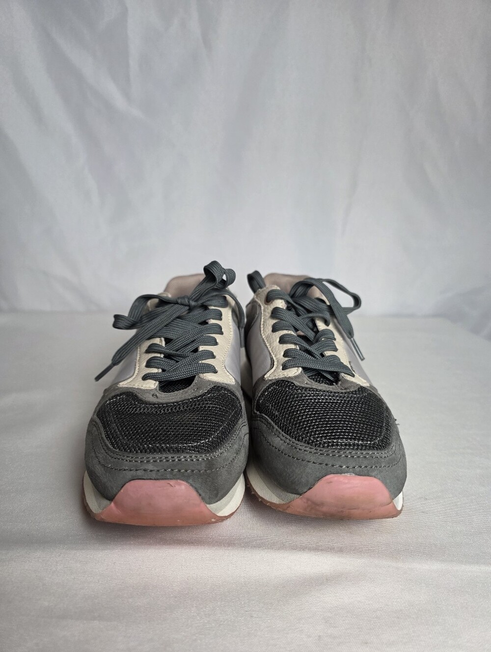 HOFF Women's Athletic Sneaker Shoes Size 8 - Picture 2 of 9
